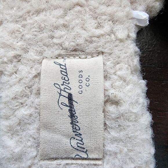 Universal Threads Sherpa Memory Foam Slippers - Picture 3 of 10